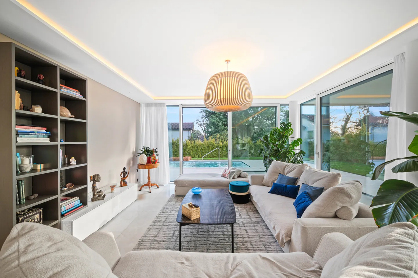 Exceptional apartment with private pool, just steps from Lausanne - Photo 5 of 13