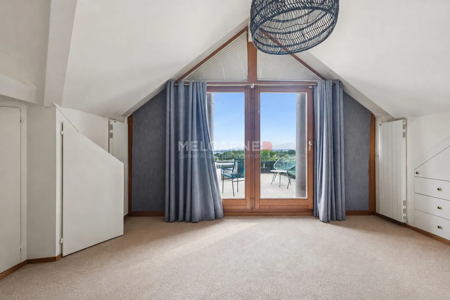 Elegant Villa with Lake View - Photo 12 of 16