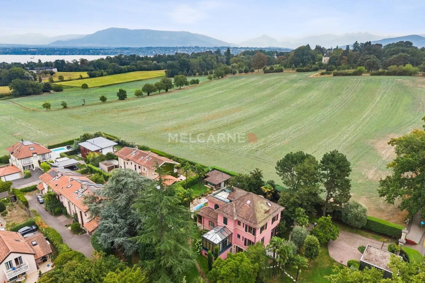 Elegant Villa with Lake View - Photo 16 of 16