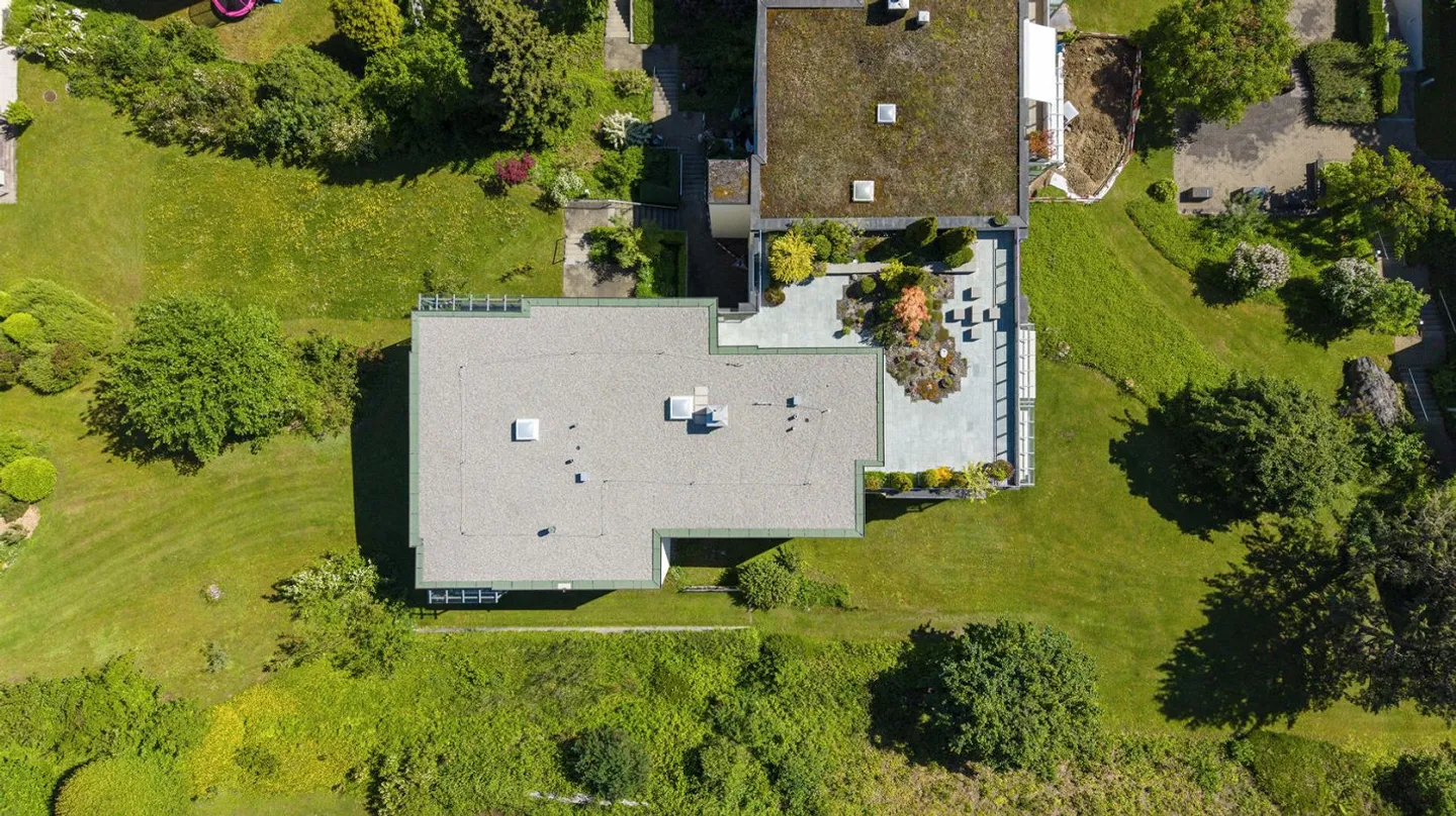 Vivere con vista panoramica sui tetti di Oberrieden - Foto 3 di 27