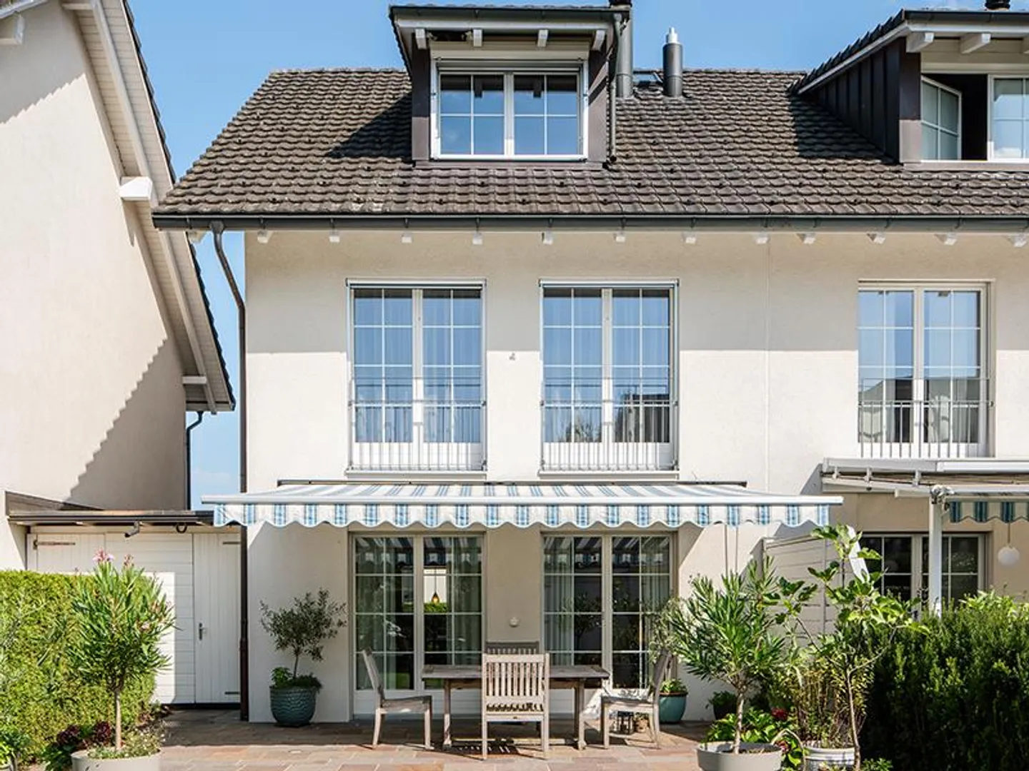 Charmantes Reiheneinfamilienhaus mit Garten - Foto 1 von 11