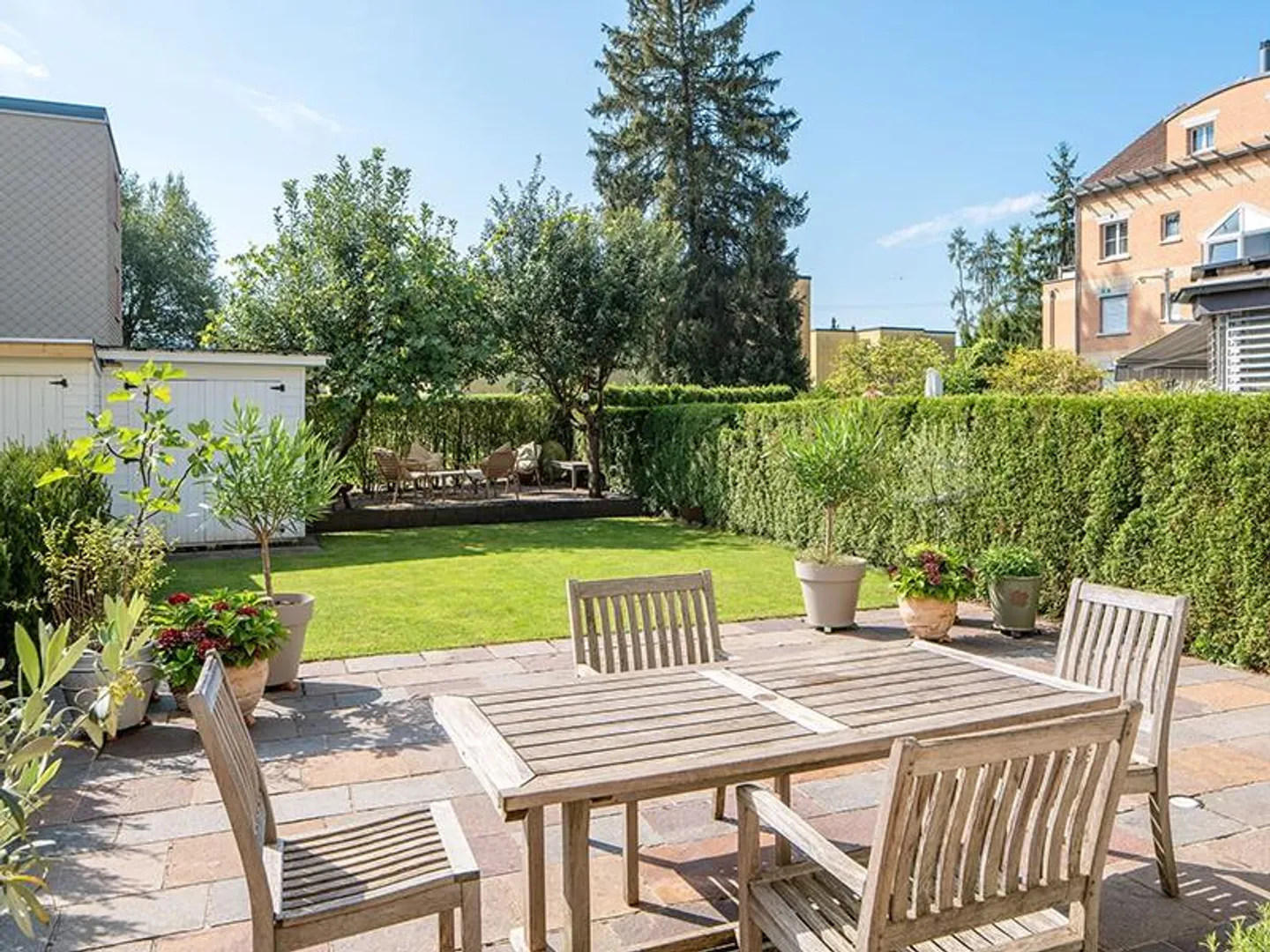 Charmantes Reiheneinfamilienhaus mit Garten - Foto 2 von 11
