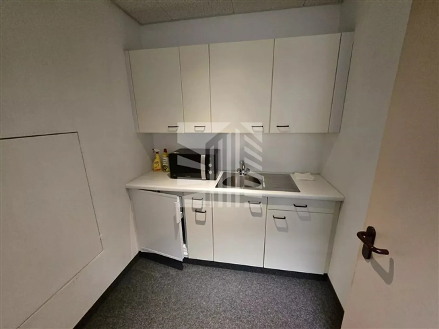 Apartment - Photo 12 of 13