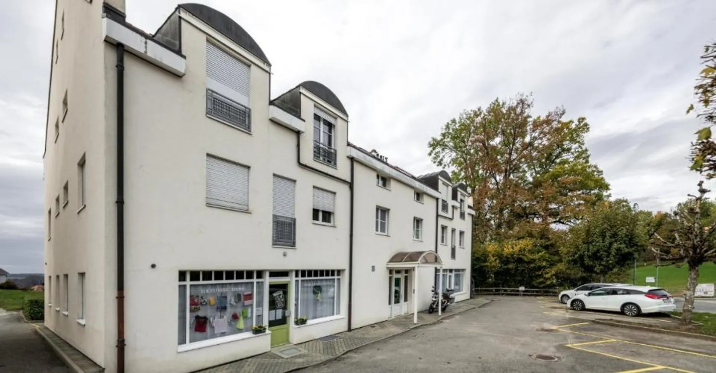 Espace Commercial au Rez-de-Chaussée - Photo 1 sur 5