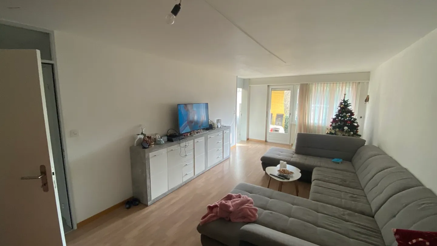 4,5-Zimmer-Wohnung mit Balkon, Aufzug und einem Parkplatz. - Foto 11 von 24