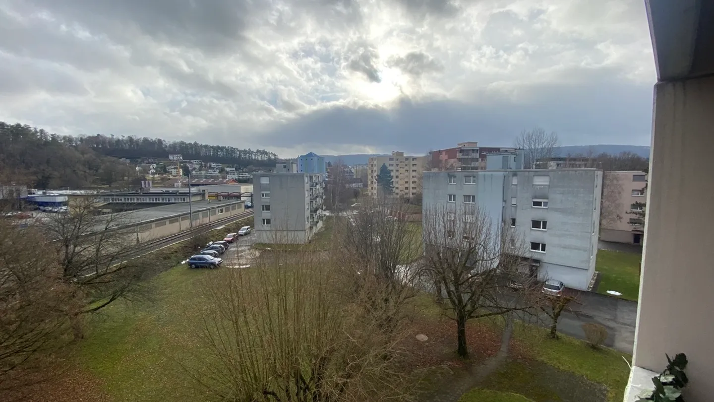 4,5-Zimmer-Wohnung mit Balkon, Aufzug und einem Parkplatz. - Foto 13 von 24