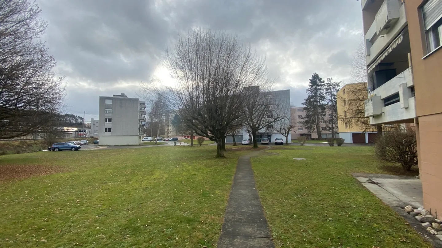 4,5-Zimmer-Wohnung mit Balkon, Aufzug und einem Parkplatz. - Foto 18 von 24