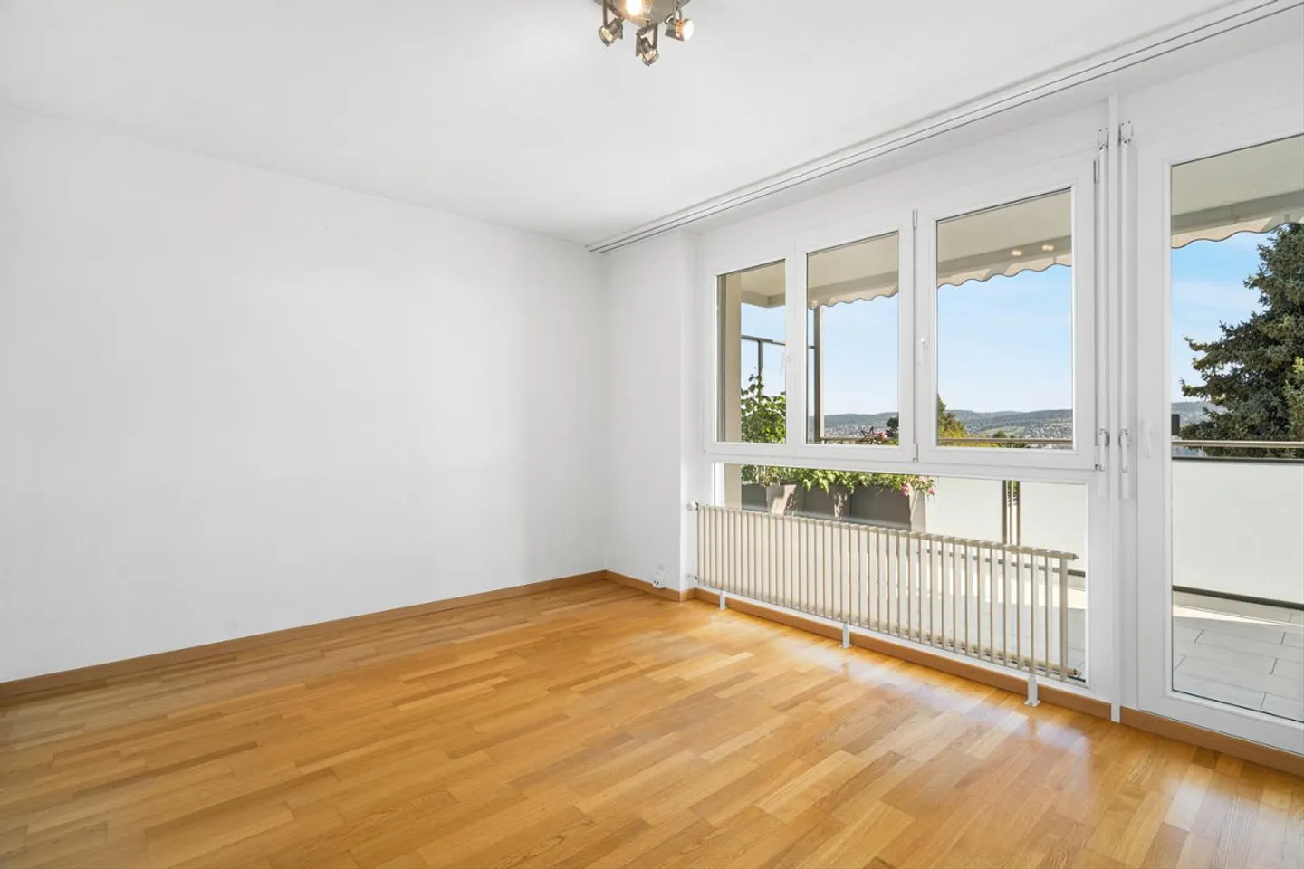 Vivere con vista panoramica sui tetti di Oberrieden - Foto 17 di 27
