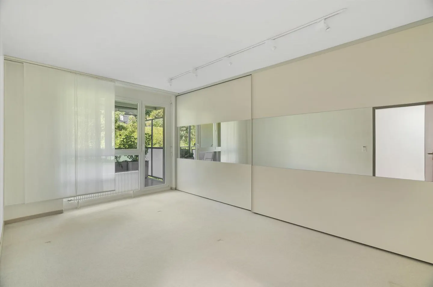 Vivere con vista panoramica sui tetti di Oberrieden - Foto 15 di 27