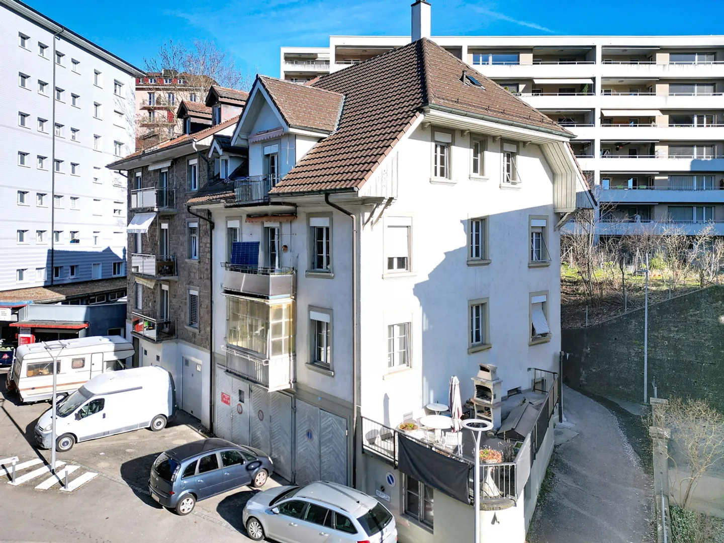 Blocco residenziale affascinante con tre appartamenti nel centro di Friburgo - Foto 13 di 14