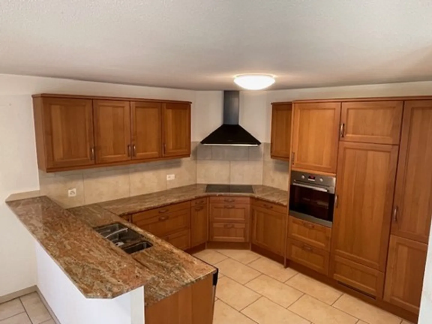 Appartement lumineux 2.5 pièces - Photo 2 sur 7