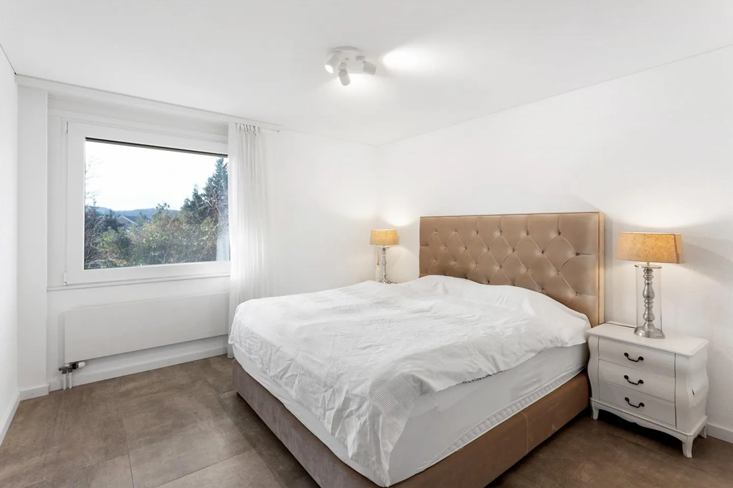 A Home That Inspires: Dream Villa with Garden Paradise - Photo 4 of 6