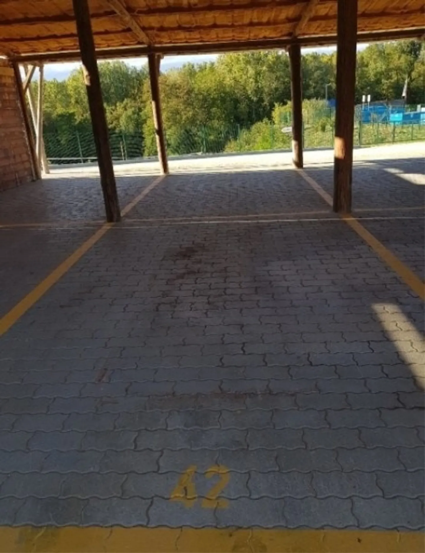 Parking couvert - Photo 1 sur 1