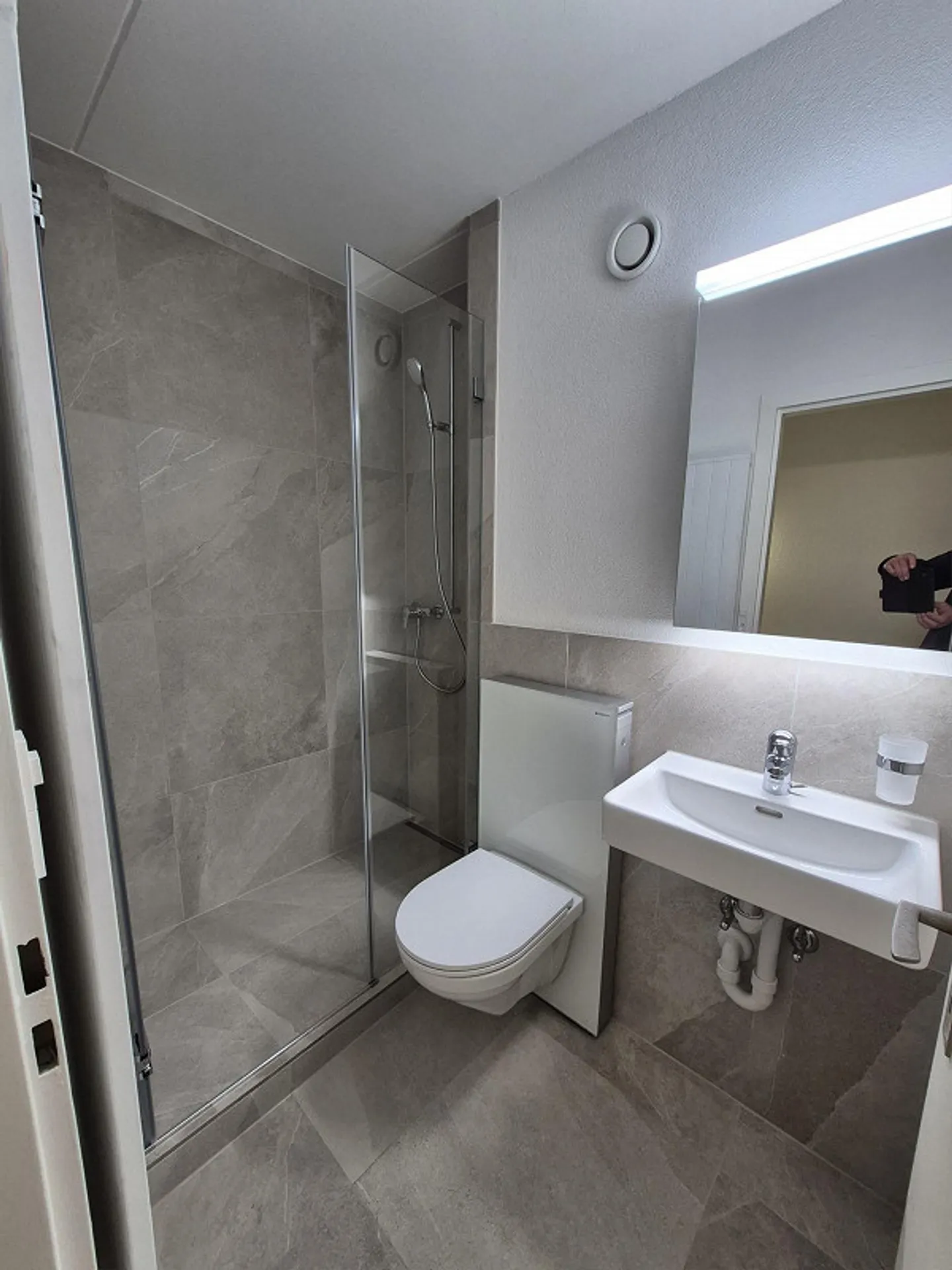 Appartement de 3.5 pièces récemment rénové à louer - Photo 4 sur 5