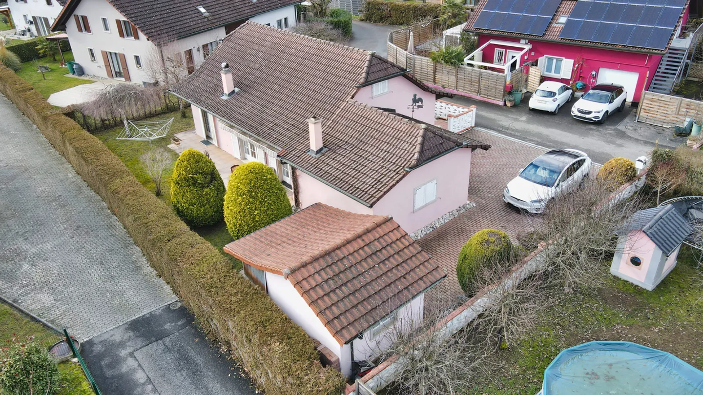 Charmante Villa in Ruhiger Lage - Foto 4 von 19