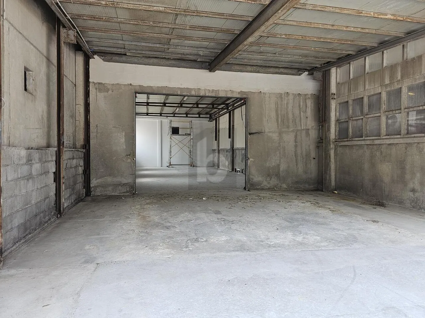 MULTIFUNCTIONAL SPACES IN VERNAYAZ - Photo 4 of 6