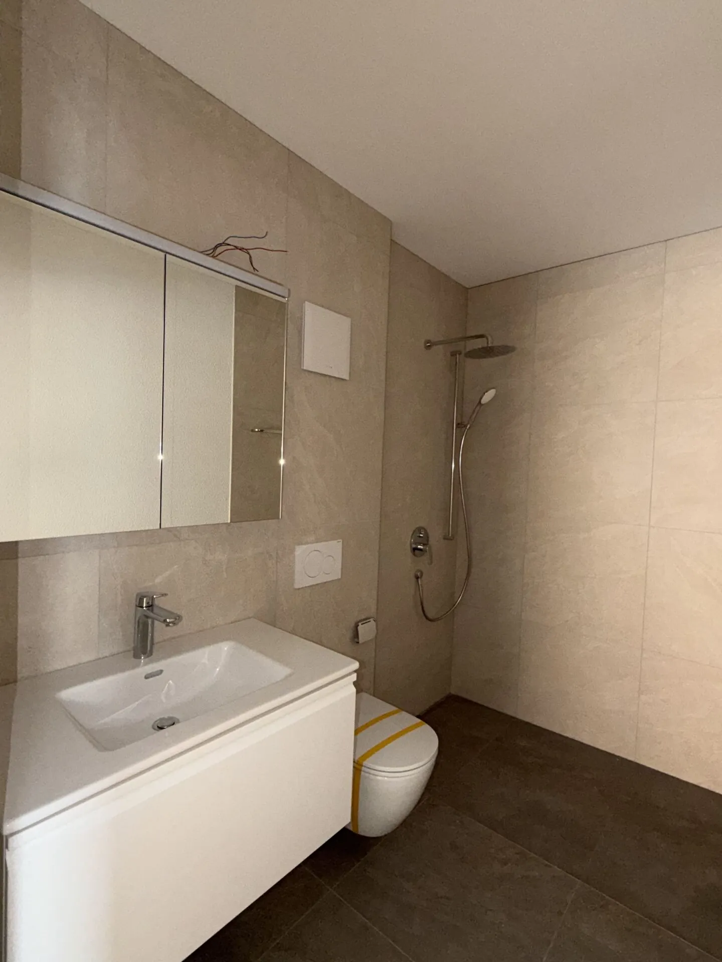 Newly built 3.5 room garden apartment with parking garage - Photo 13 of 16