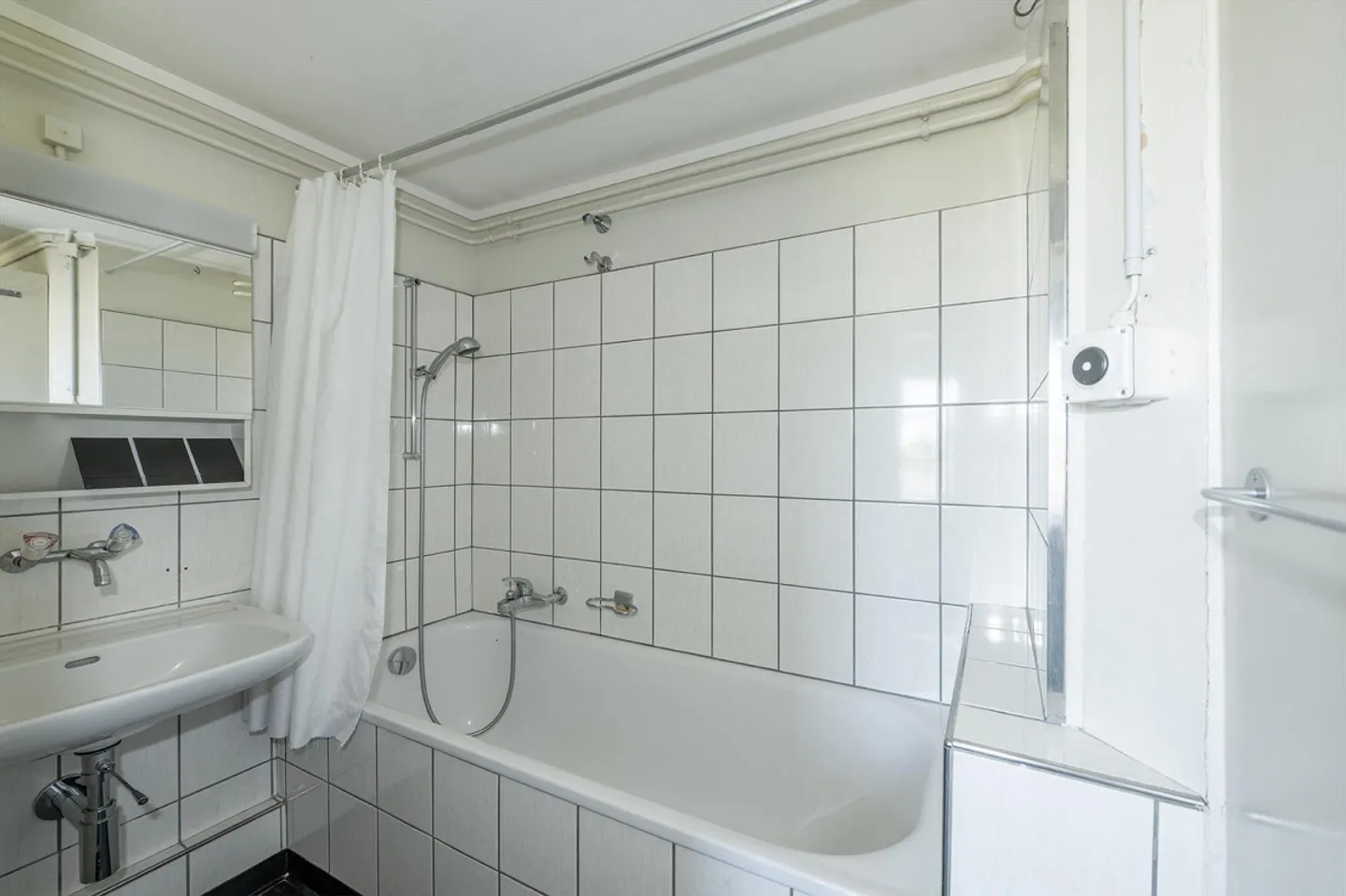 Mehrfamilienhaus mit Ausbaupotenzial - Foto 8 von 9