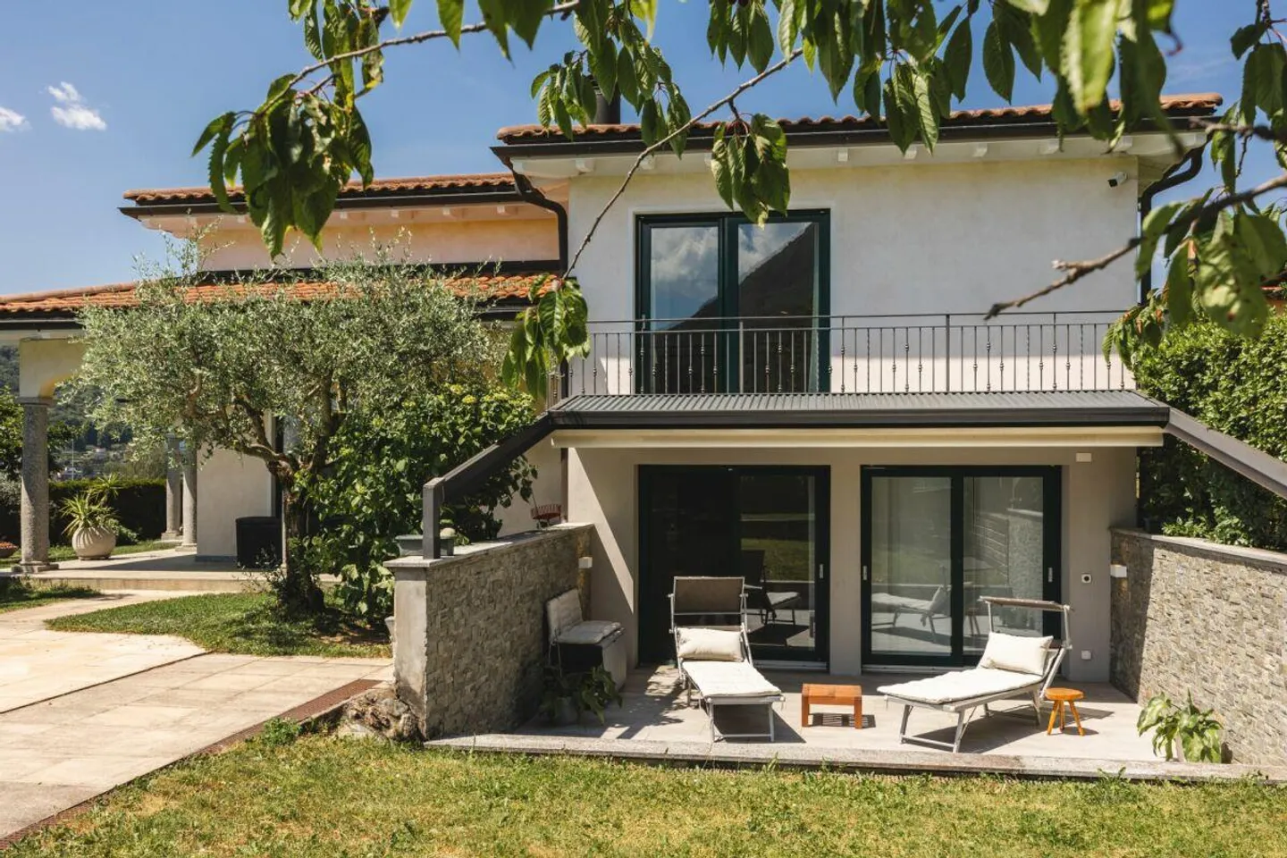 Nous vendons une élégante villa avec piscine à Cadro - Photo 5 sur 30