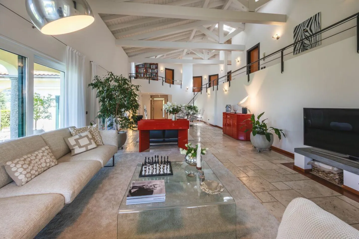 Nous vendons une élégante villa avec piscine à Cadro - Photo 9 sur 30