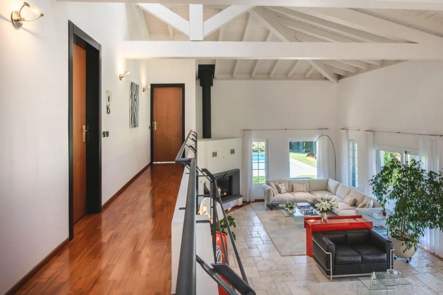 Nous vendons une élégante villa avec piscine à Cadro - Photo 10 sur 30