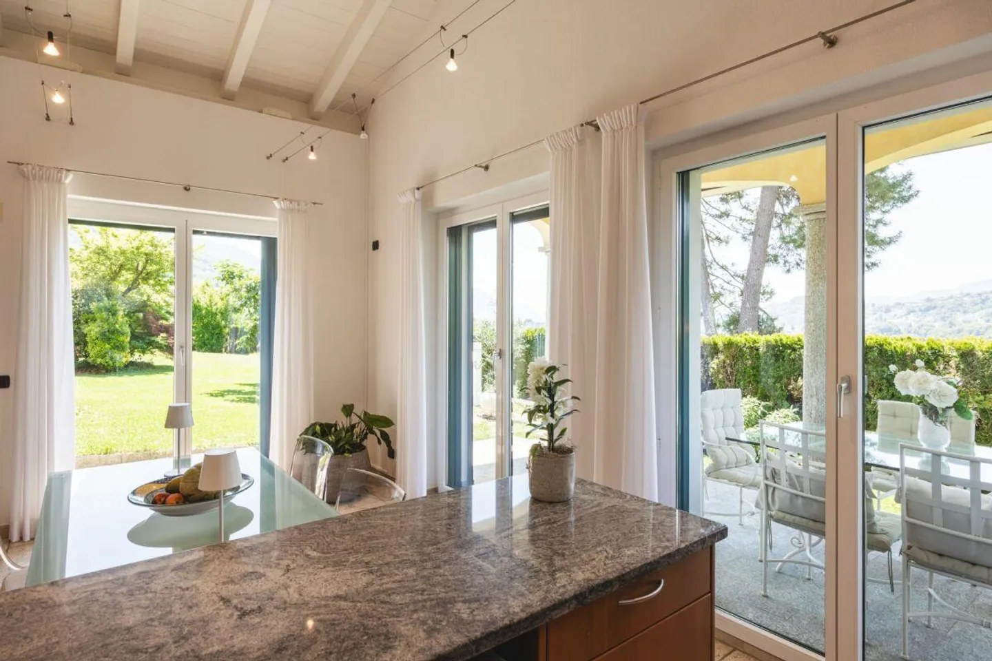 Nous vendons une élégante villa avec piscine à Cadro - Photo 15 sur 30