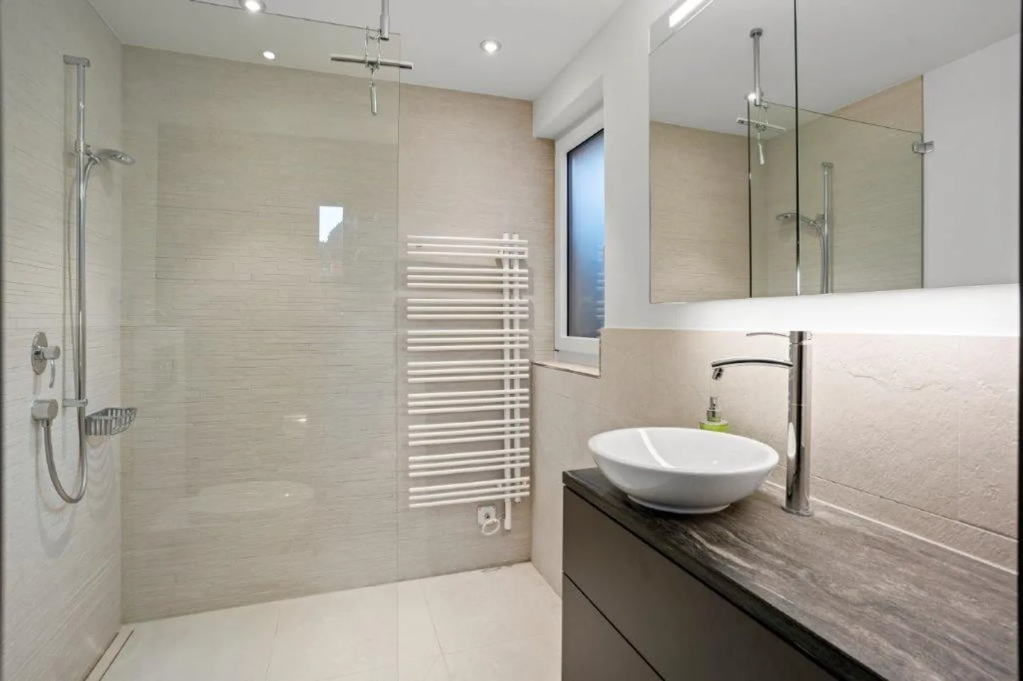 Your new home with lake and mountain views in Walchwil - Photo 5 of 14