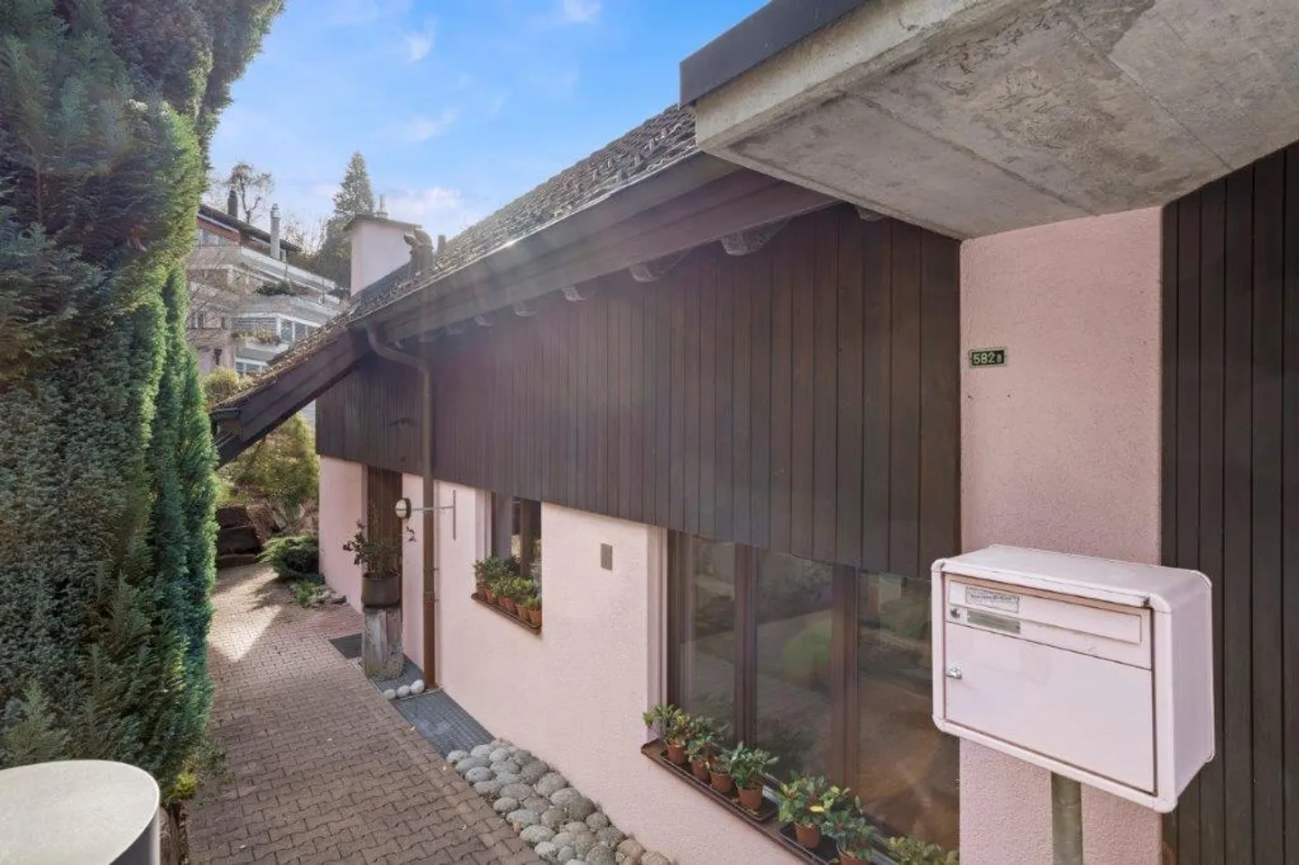 Your new home with lake and mountain views in Walchwil - Photo 8 of 14