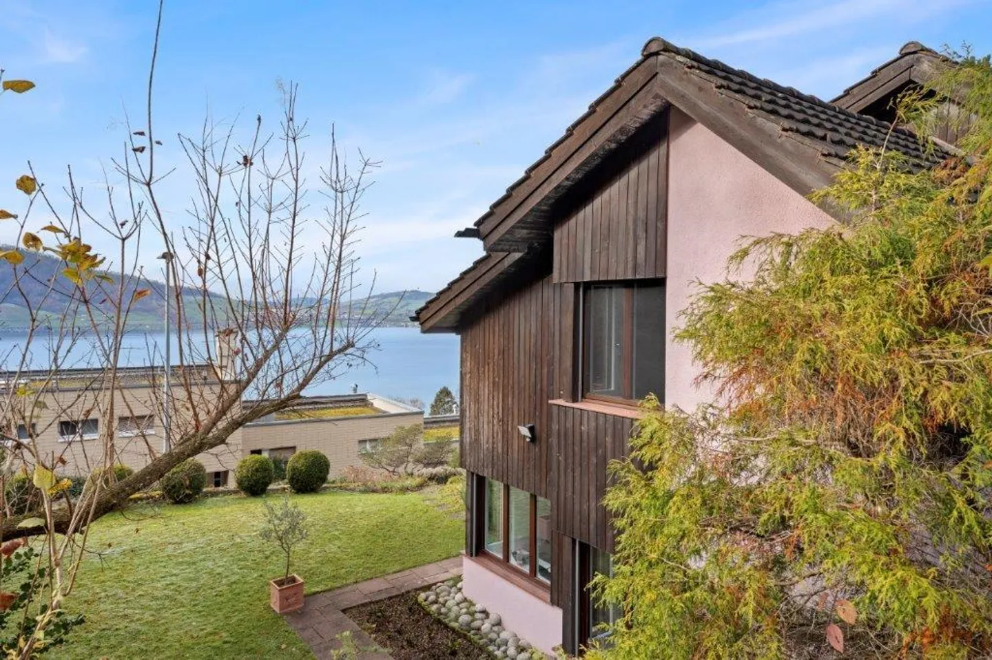 Your new home with lake and mountain views in Walchwil - Photo 11 of 14