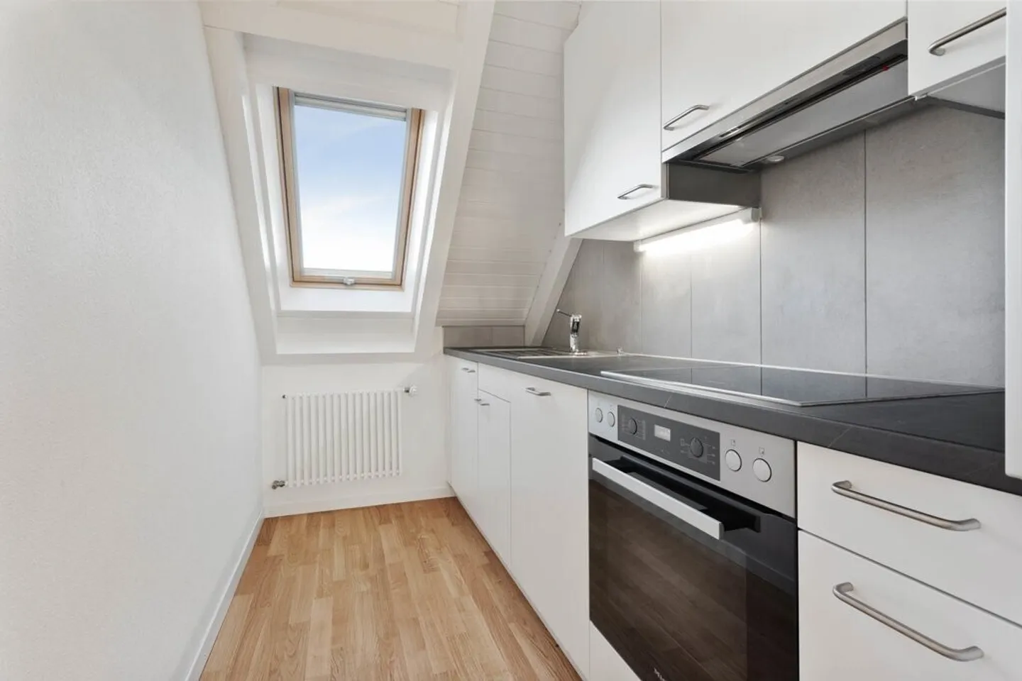 Ideale Lage - geräumig und ruhig - Foto 4 von 6