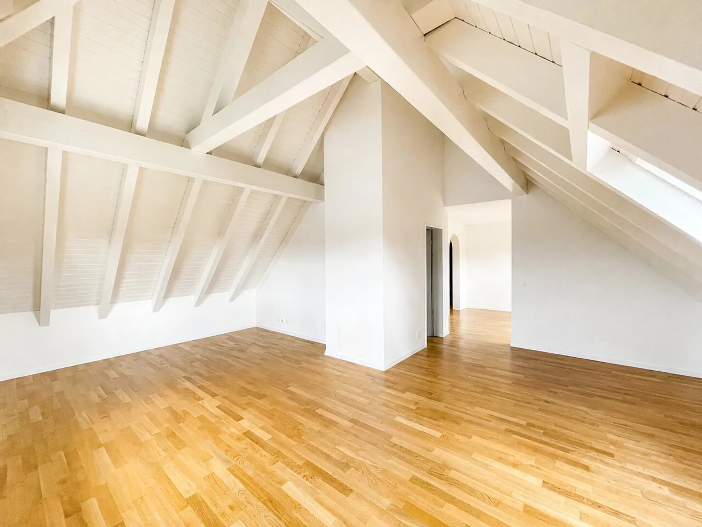Ideale Lage - geräumig und ruhig - Foto 5 von 6