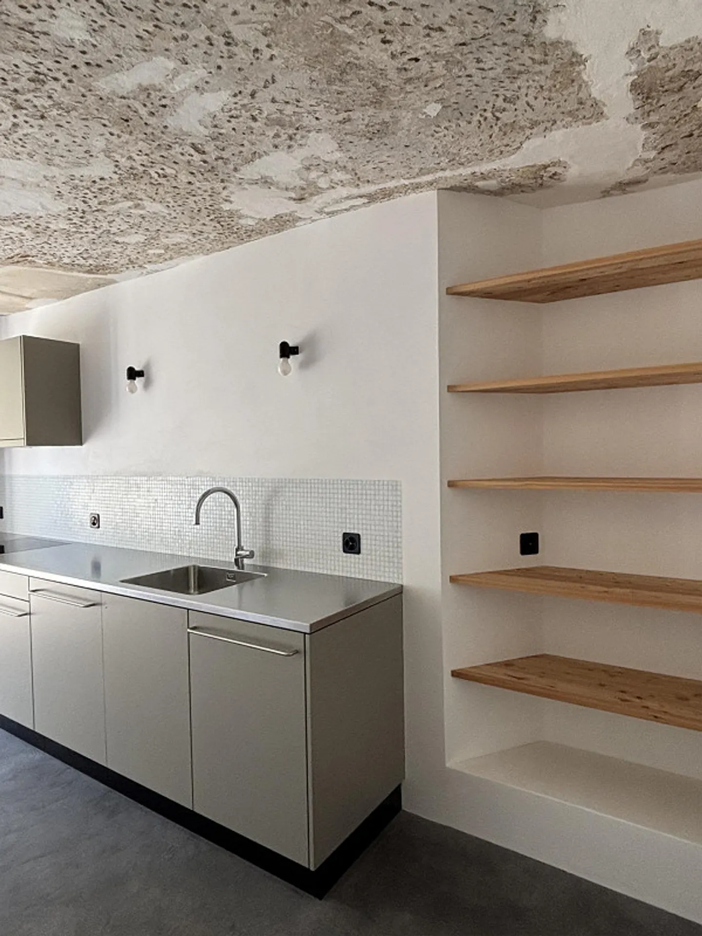 Historical Old Town House with seemingly endless possibilities - Photo 4 of 13
