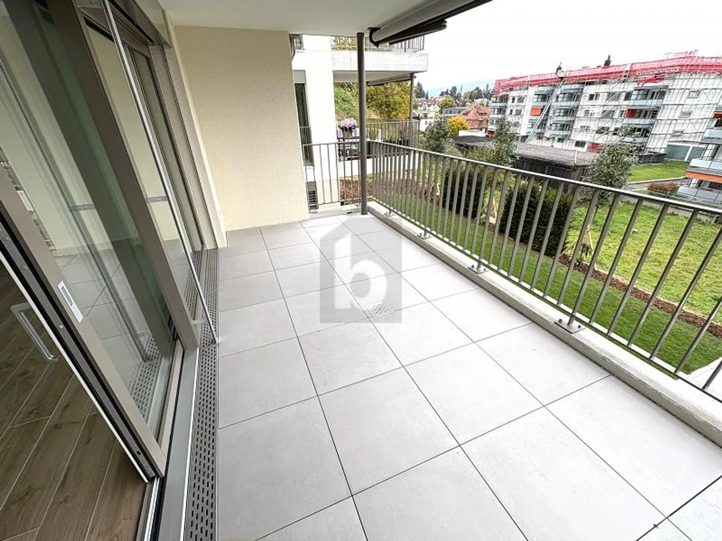 Apartment for rent - Photo 4 of 6