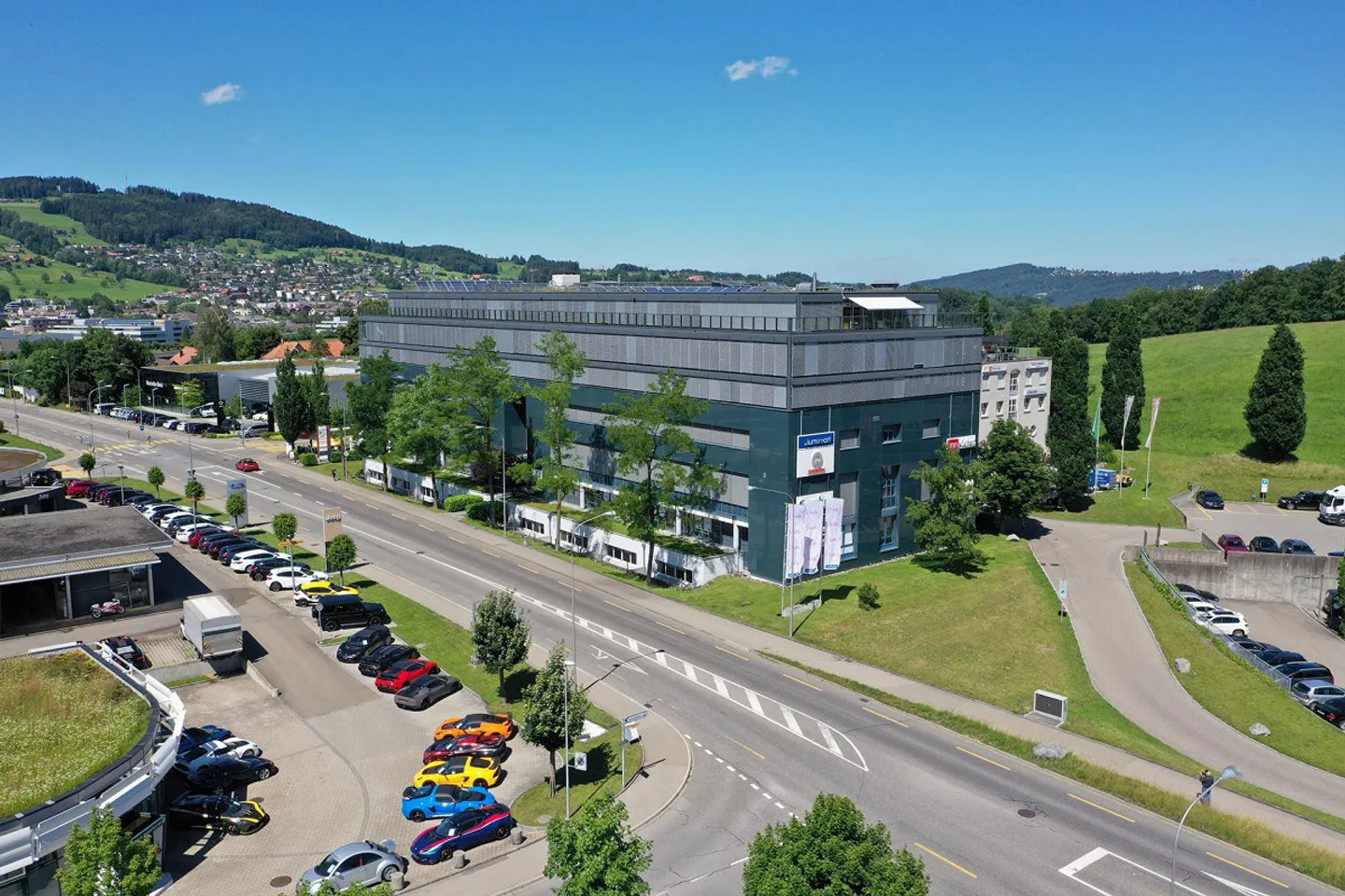 Grands bureaux lumineux avec terrasse panoramique dans un emplacement de choix - Photo 2 sur 3