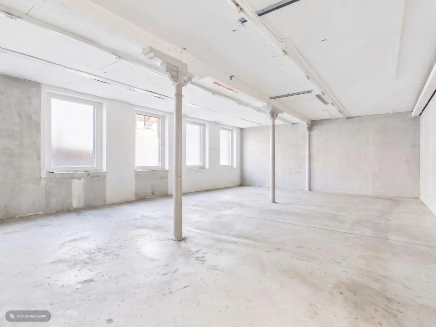Commercial space with ramp and versatile usage potential - Photo 1 of 7