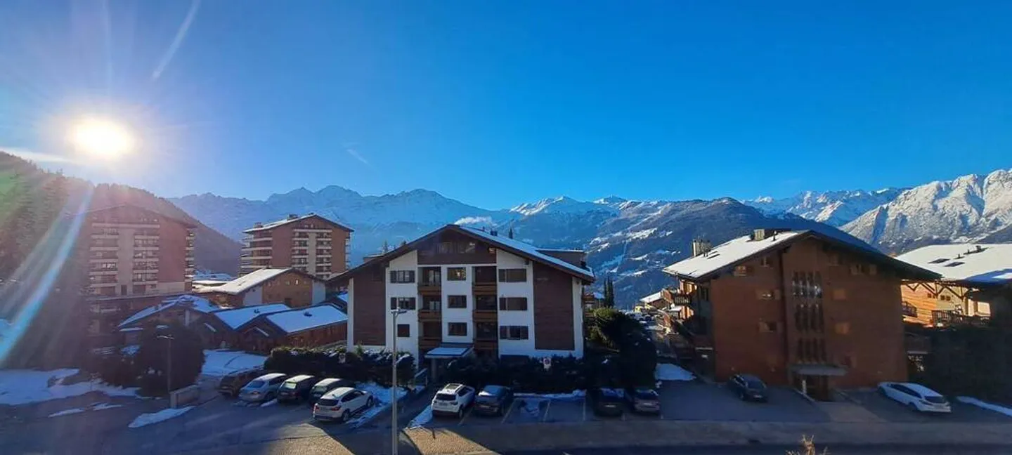 Appartamento spazioso con vista panoramica - Foto 10 di 11