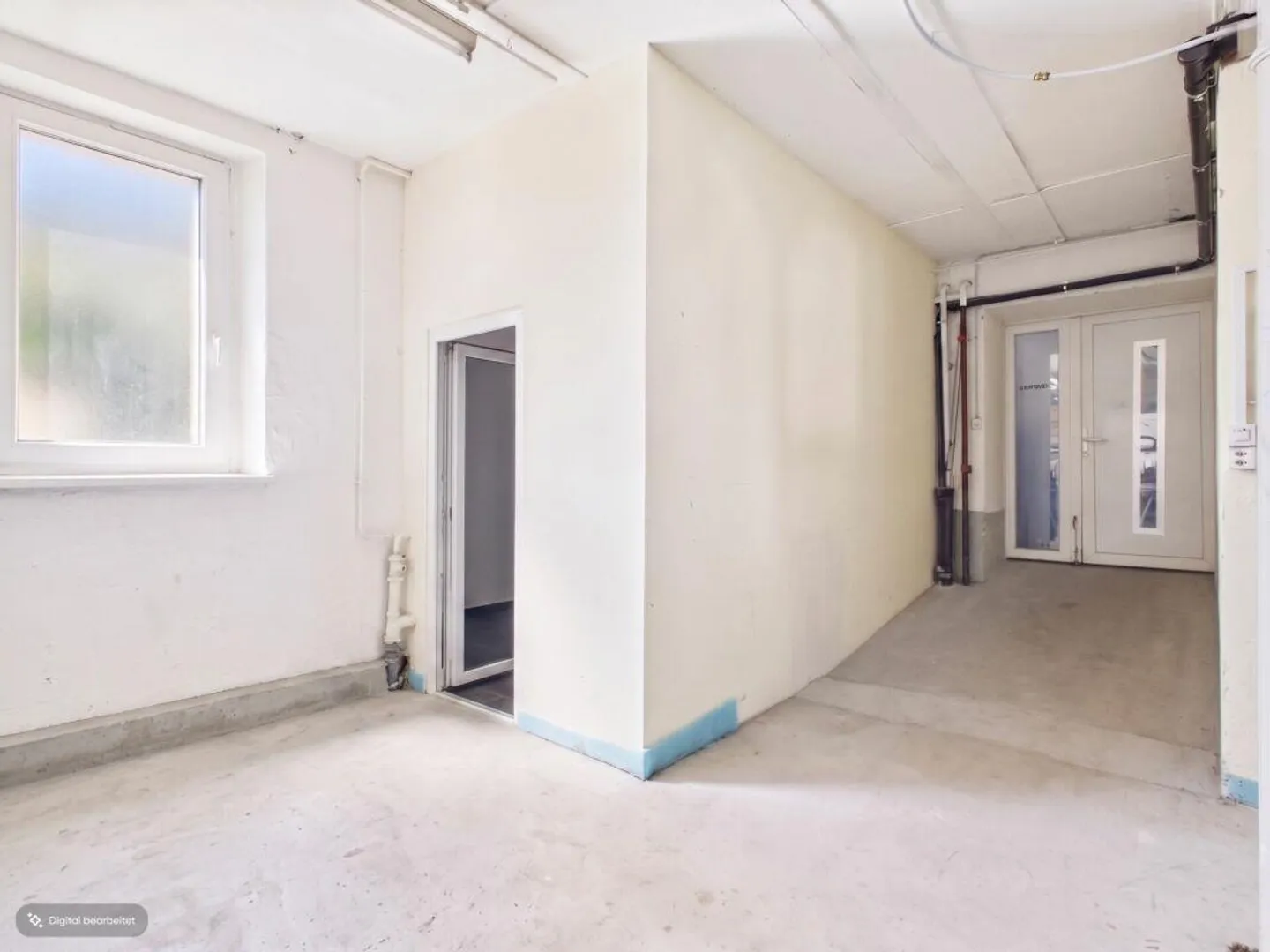 Commercial space with ramp and versatile usage potential - Photo 5 of 7
