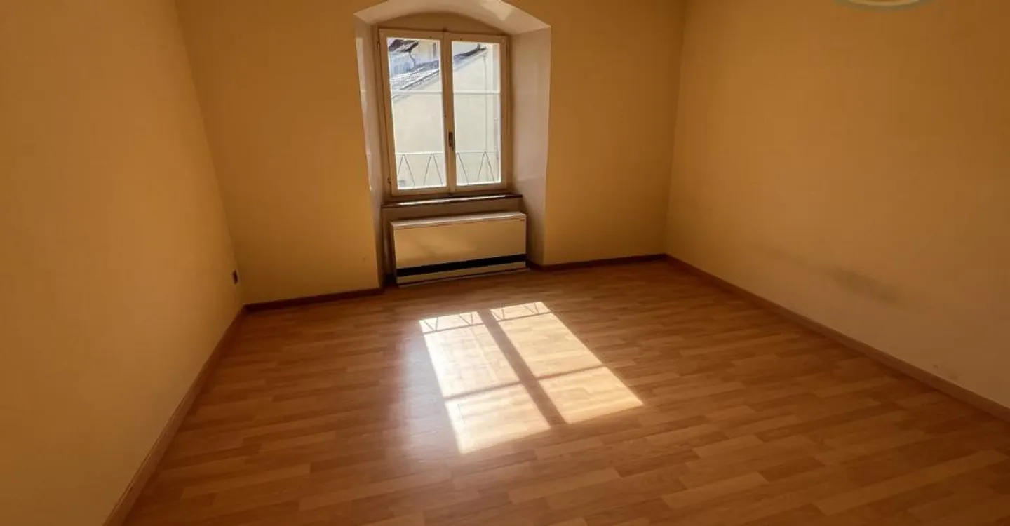 Haus im Zentrum der mittelalterlichen Stadt Saint-Ursanne - Foto 4 von 10