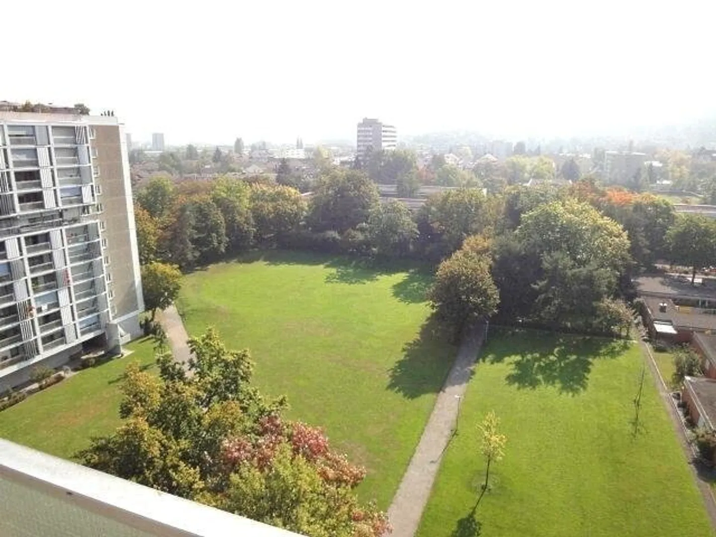 Appartement de 2.5 pièces de 62 m² au 7ème étage avec balcon - Photo 8 sur 9