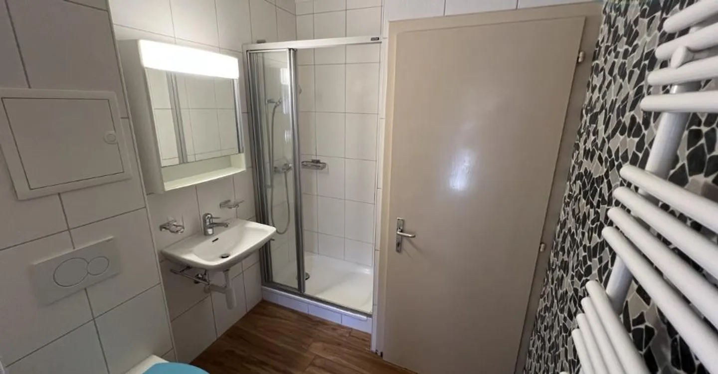 Haus im Zentrum der mittelalterlichen Stadt Saint-Ursanne - Foto 8 von 10
