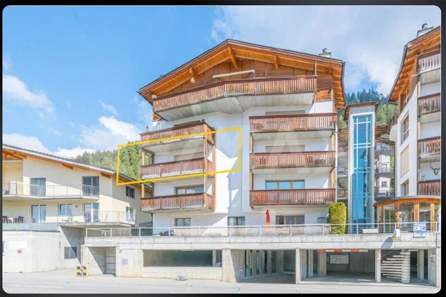 Charming 4½ Room Apartment with Mountain View in Trin - Photo 2 of 10