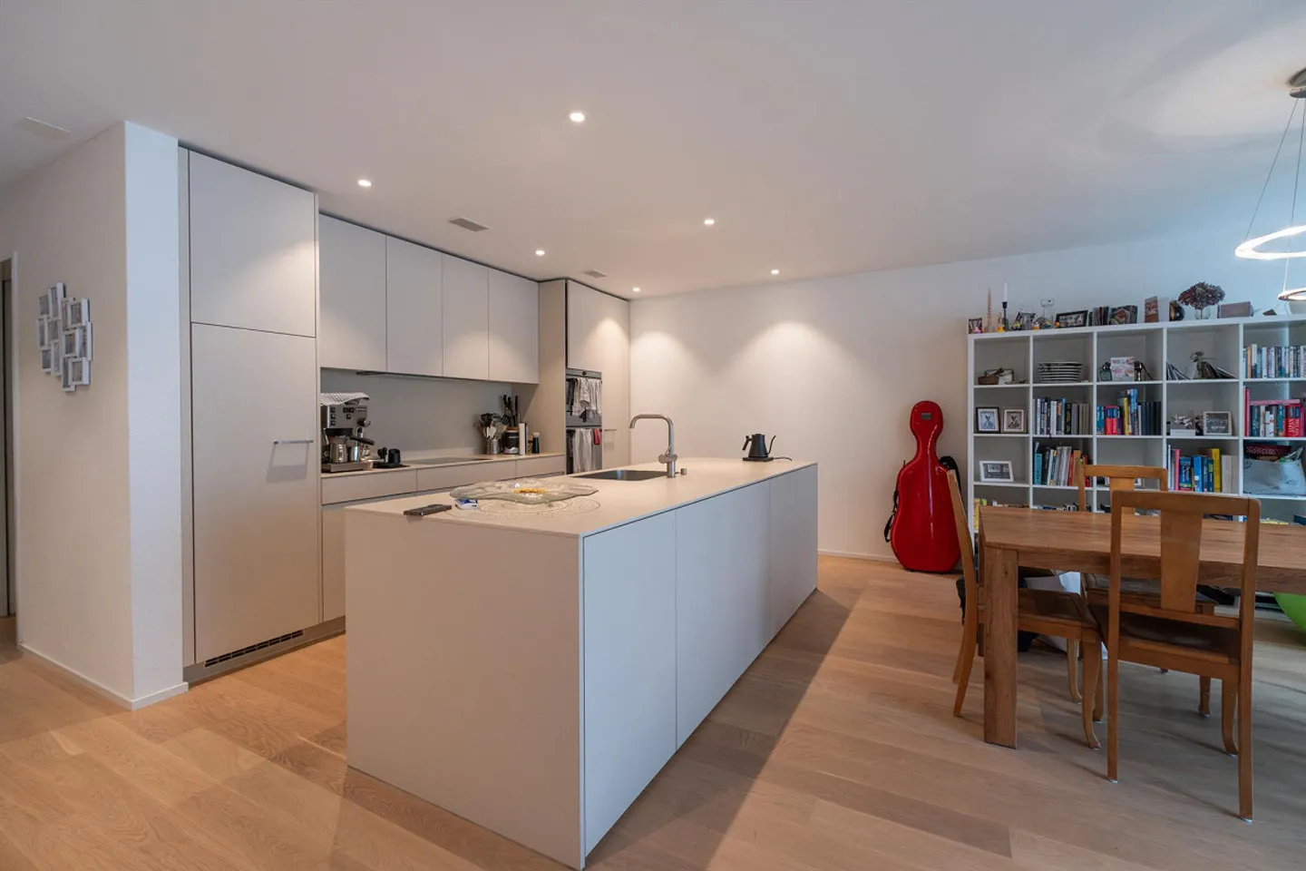 Moderne Wohnung in Goldau - Foto 1 von 13