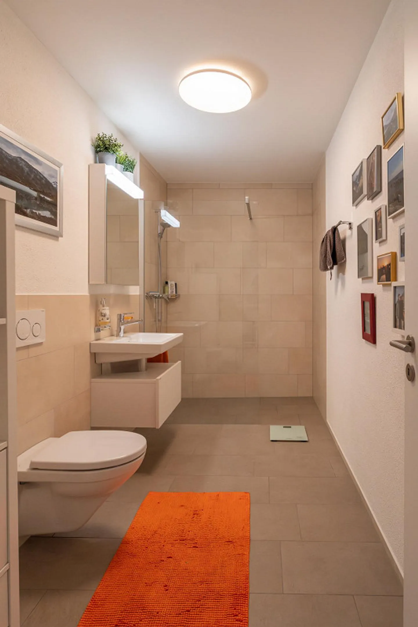 Moderne Wohnung in Goldau - Foto 3 von 13