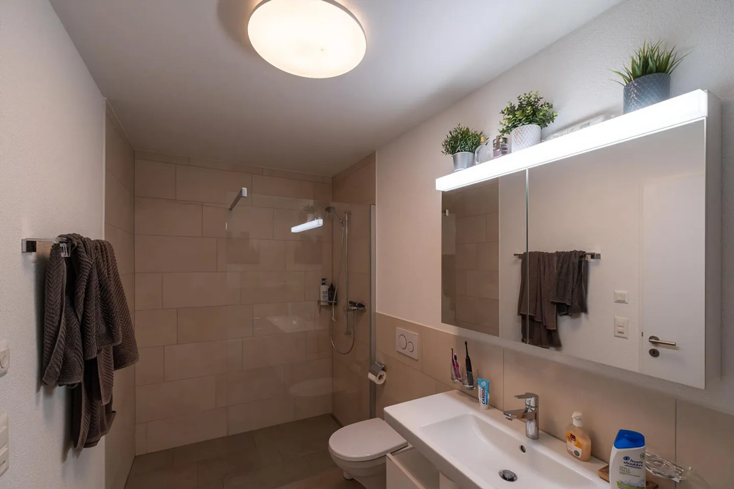 Moderne Wohnung in Goldau - Foto 4 von 13