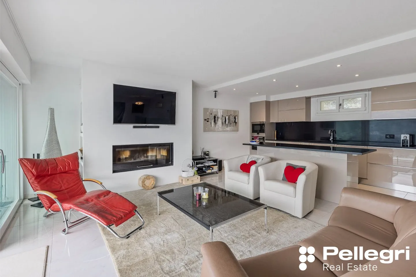 The Magic of a Touch of Rustic in Modern Comfort - Photo 11 of 15