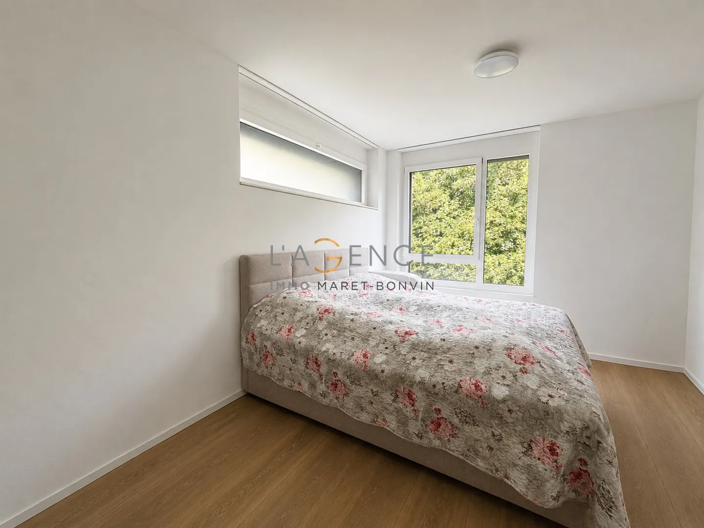 3,5-Zimmer-Wohnung mit großem Balkon, Schwimmbad und Seeblick - Foto 5 von 8