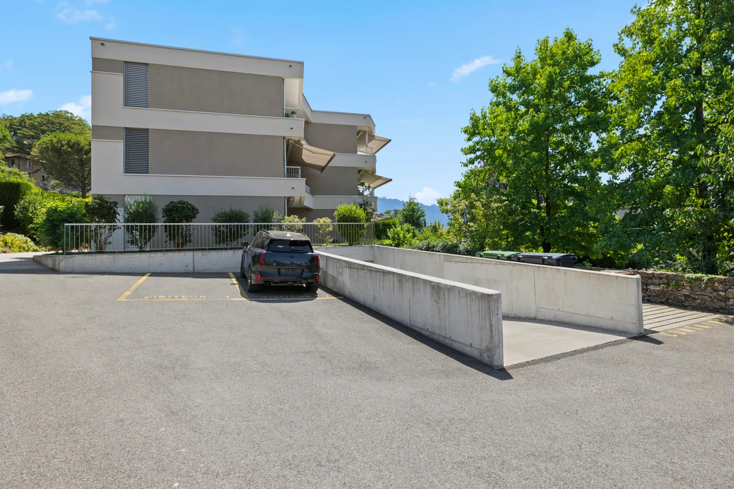Elegant 3.5-room penthouse with lake view in Vevey - Photo 3 of 34