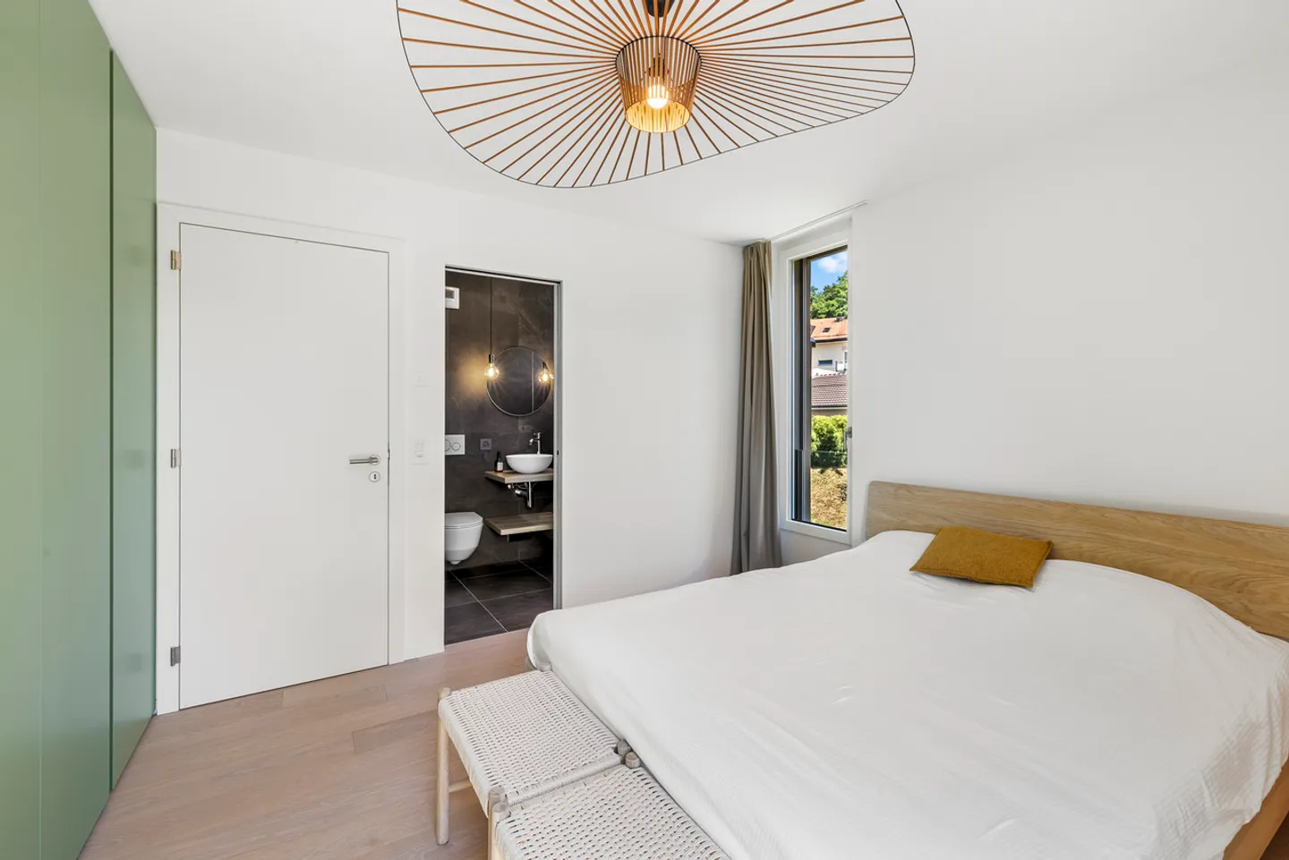 Elegant 3.5-room penthouse with lake view in Vevey - Photo 13 of 34