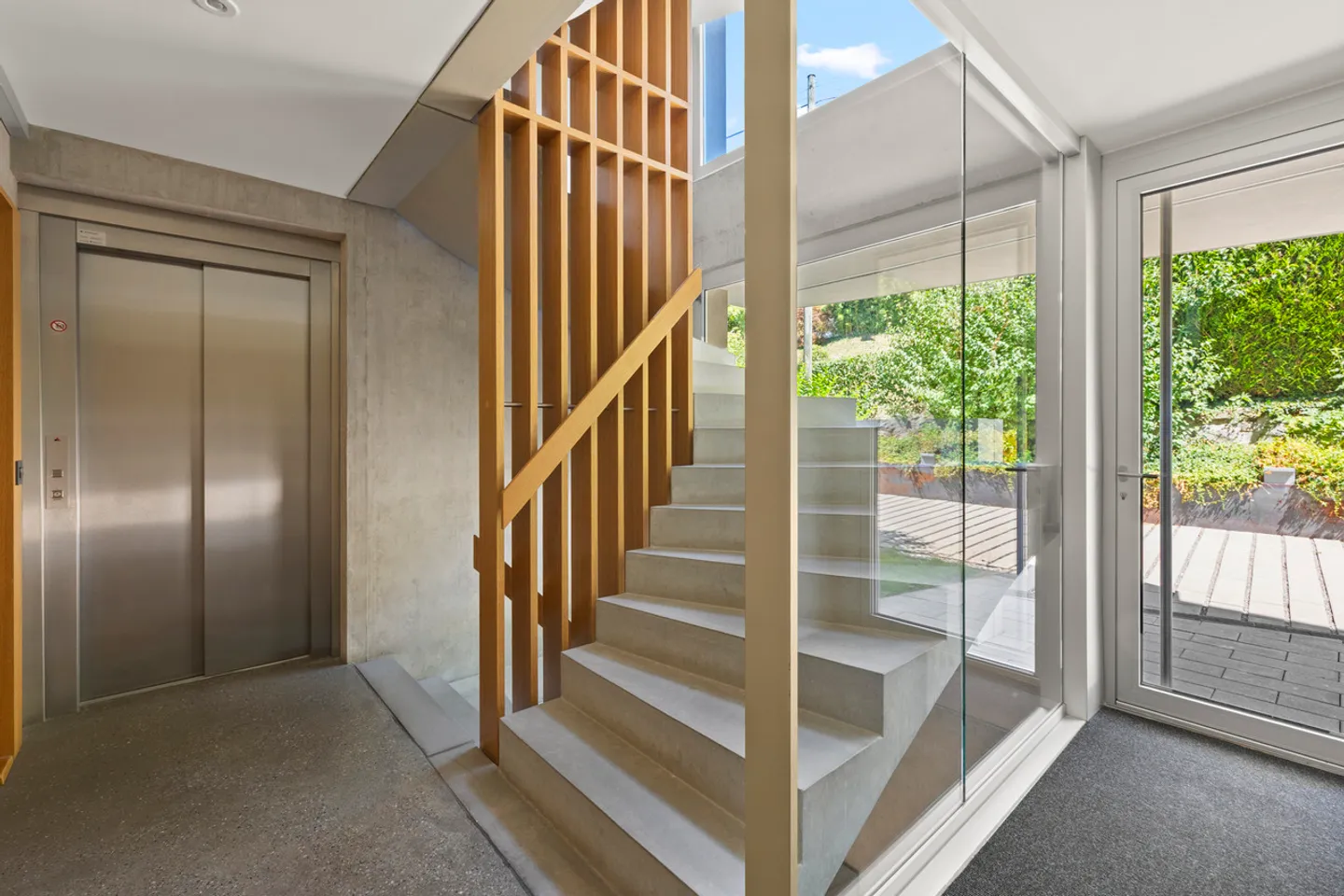 Elegant 3.5-room penthouse with lake view in Vevey - Photo 6 of 34