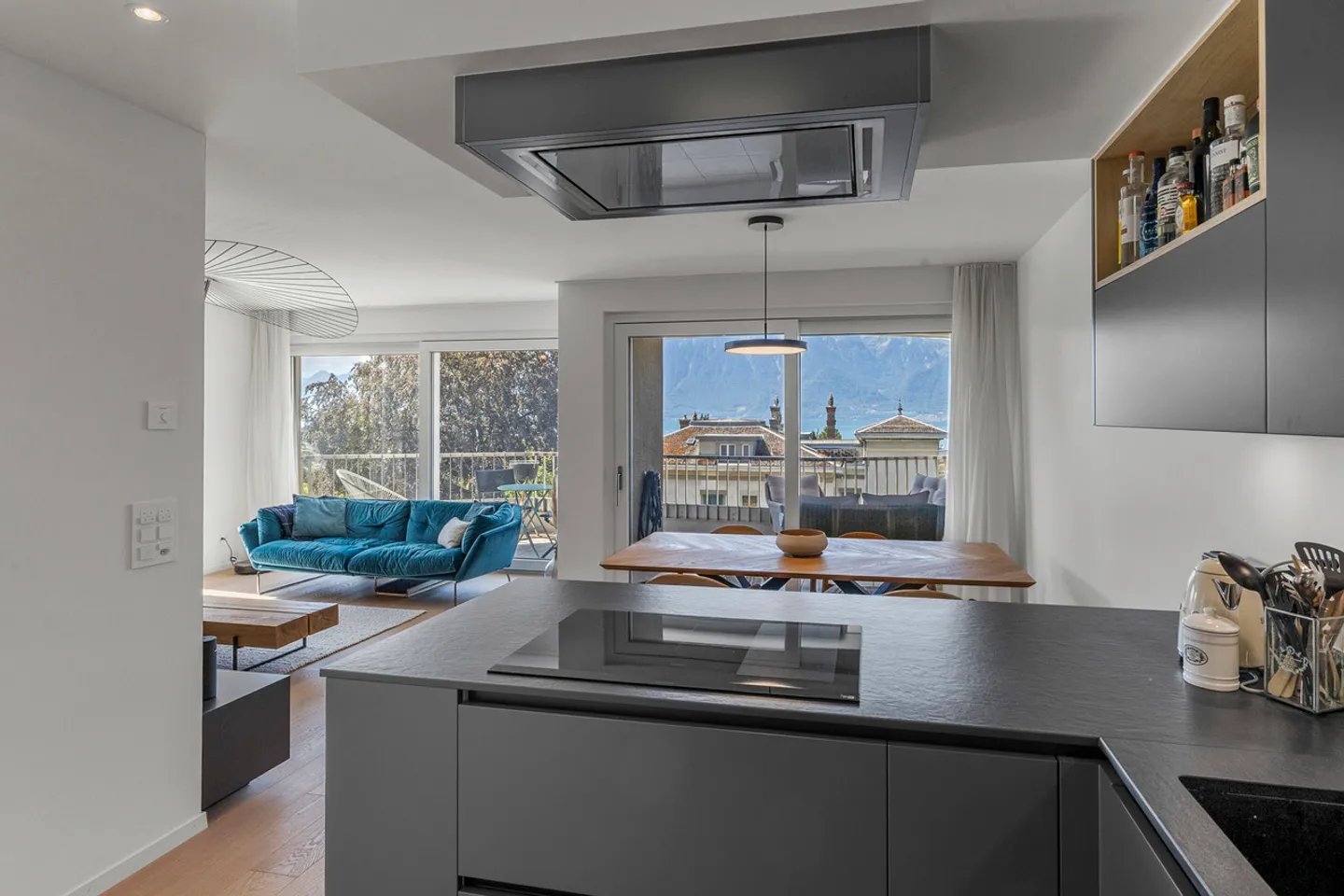 Elegant 3.5-room penthouse with lake view in Vevey - Photo 18 of 34